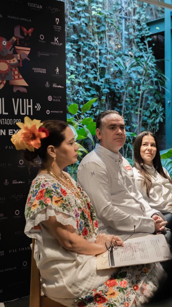 chefs y cocineras en conferencia 