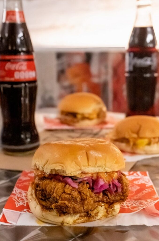 Conoce esta hamburguesa estilo Nashville en CDMX