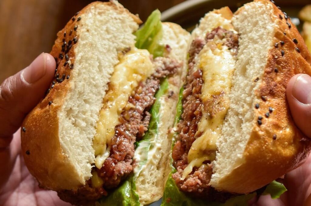 Hamburguesas rellenas en la Nápoles