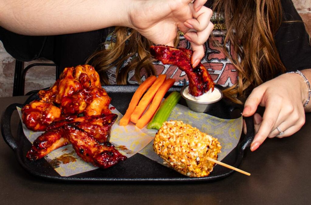 ¿Qué esperar de Las Alitas?