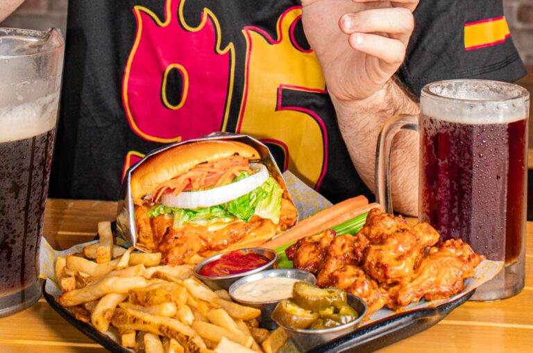 Qué hace únicas a Las Alitas, la marca mexicana que cumple 30 años