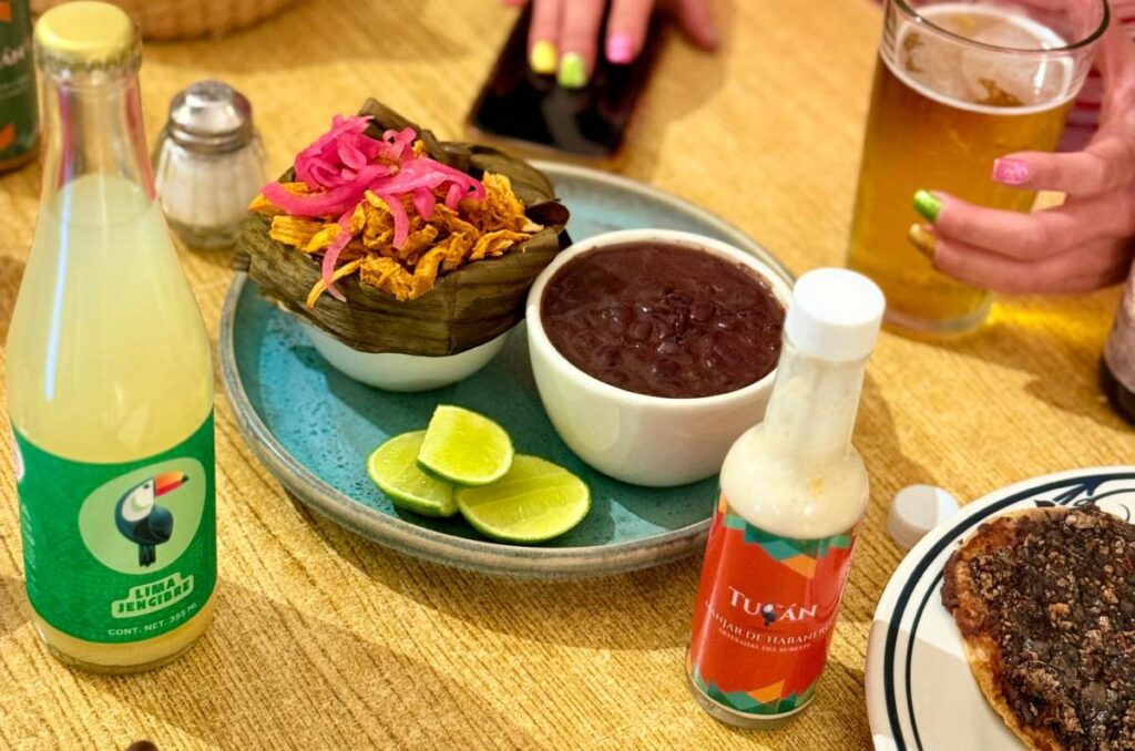 1. Tucán, tradición yucateca con sabor a fiesta